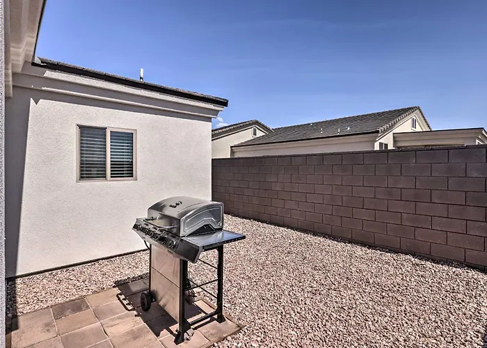 Arizona Home: 3 Mi To Co River, Snowbirds Welcome *